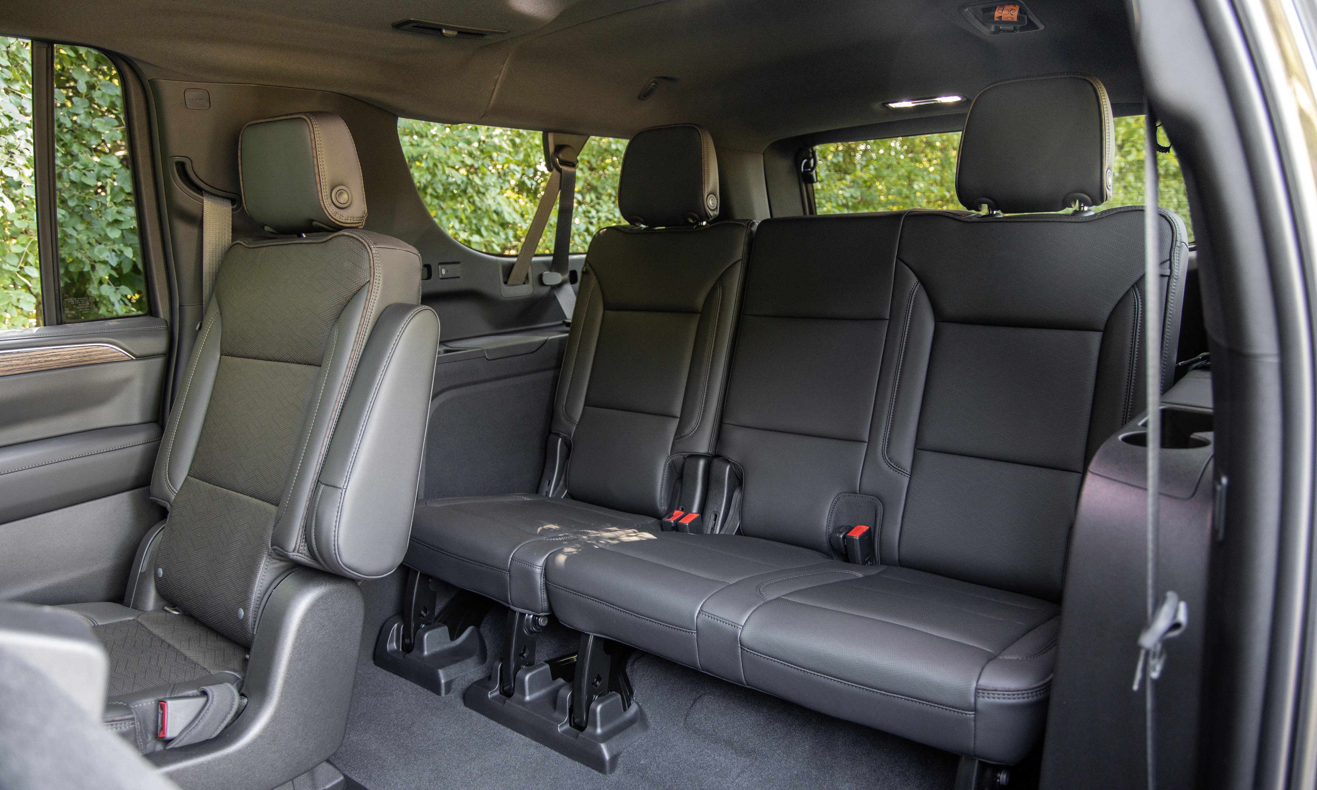 Chevrolet Suburban interior